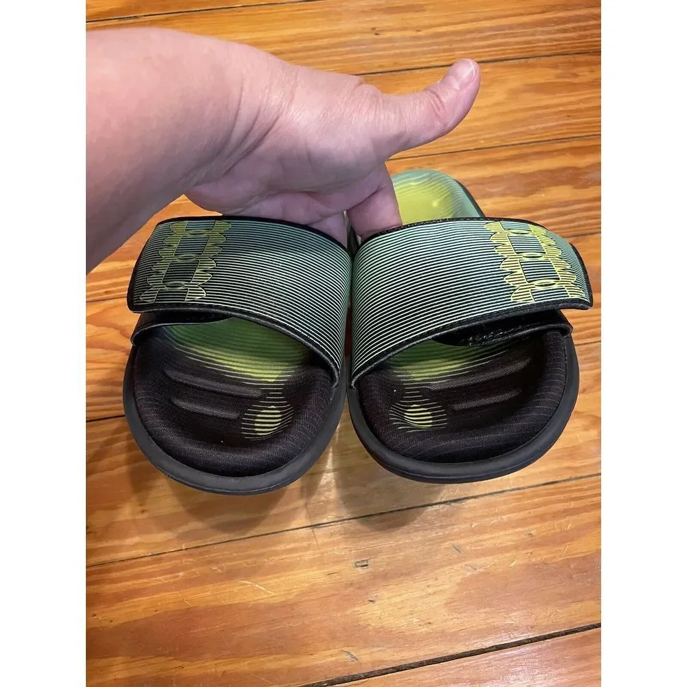 Under Armour Mercenary Slides Size 4‎